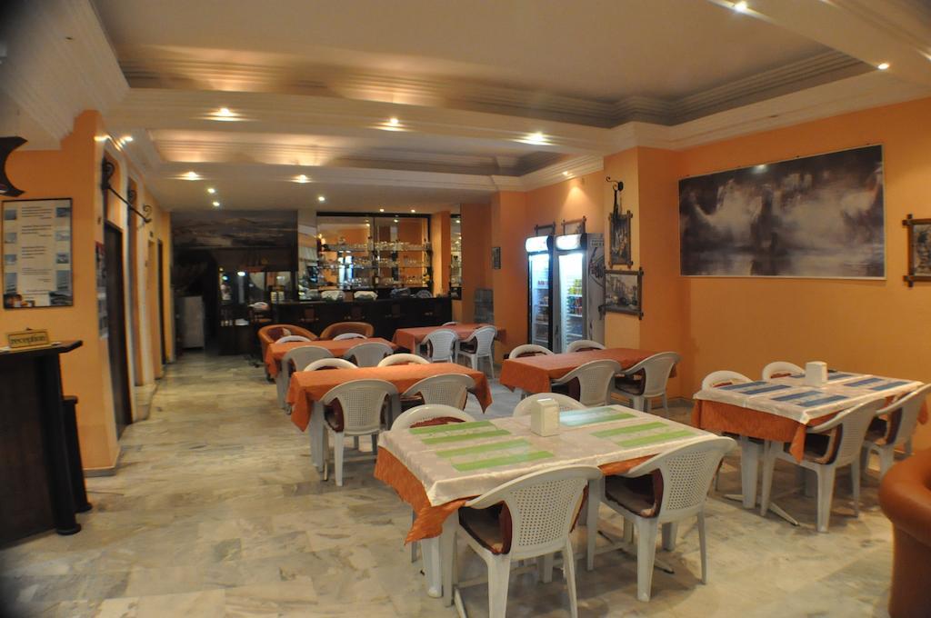 Akerdem Hotel Kusadası Eksteriør bilde